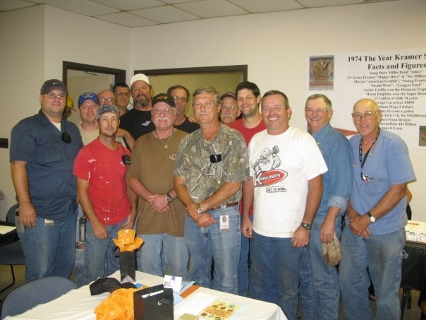 Scott Hubbard it the second on the right next to a very bald Jimmie Moore